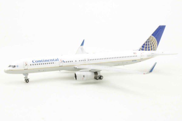 Boeing 757-200 Continental Airlines N17126 NG Models 53050 1:400 – Bild 3