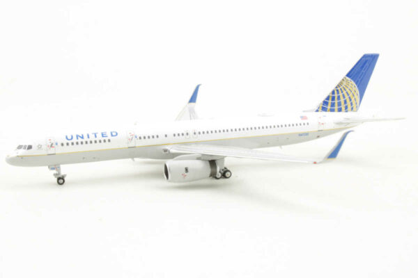 Boeing 757-200 United Airlines N41135 NG Models 53179 1:400 – Bild 3
