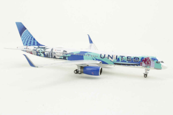 Boeing 757-200 United Airlines N14102 NG Models 53199 1:400 – Bild 2