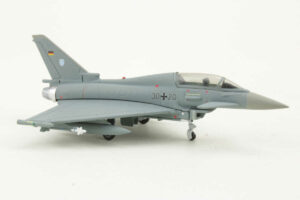 Alternative view of Eurofighter EF-2000 Typhoon Luftwaffe Jagdgeschwader 73 Steinhoff Herpa 551649 1:200