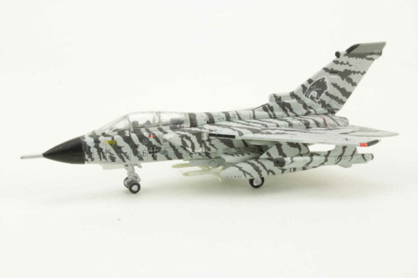 Panavia Tornado ECR Luftwaffe 1. JaBoG 32 "Lechfeld Tigers" NATO Tiger Meet 1996 Herpa 552172 1:200 – Bild 3