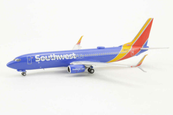 Boeing 737-800 Southwest Airlines N8565Z NG Models 58122 1:400 – Bild 3