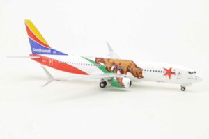 Alternative view of Boeing 737-800 Southwest Airlines N8653A NG Models 58211 1:400
