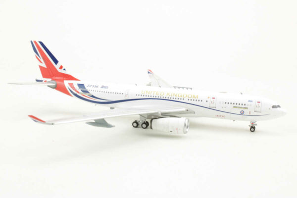 Airbus A330-243MRTT United Kingdom NG Models 61022 1:400 – Bild 2