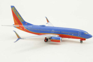 Alternative view of Boeing 737-700 Southwest Airlines N251WN NG Models 77022 1:400