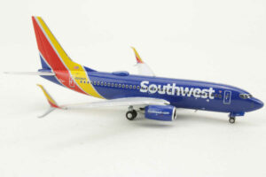Alternative view of Boeing 737-700 Southwest Airlines N269WN NG Models 77041 1:400