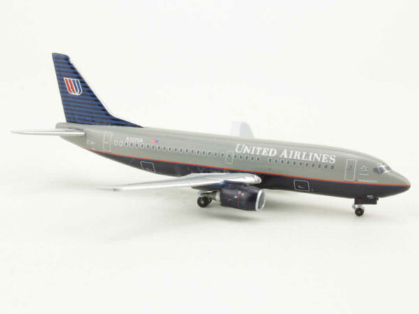 Boeing 737-300 United Airlines N322UA Aeroclassics ACN322UA 1:400 – Bild 2