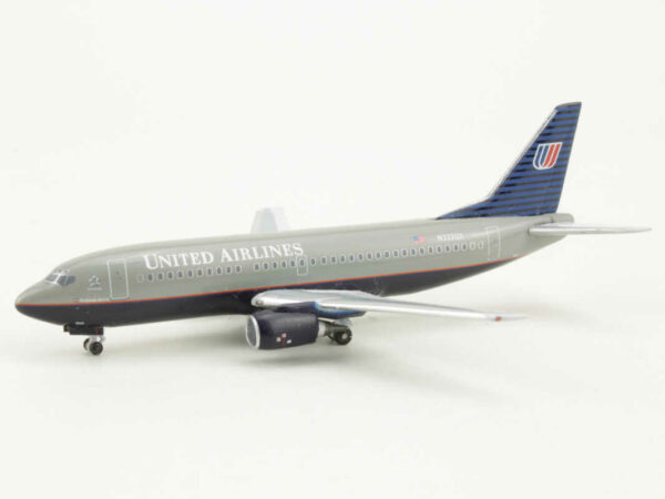 Boeing 737-300 United Airlines N322UA Aeroclassics ACN322UA 1:400 – Bild 3