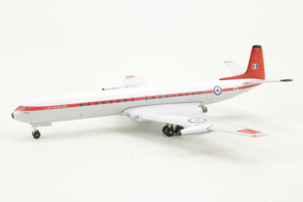 Set 2pcs A&AEE Boscombe Down Bristol 175 / DH-106 Comet Aeroclassics 1:400 – Bild 3