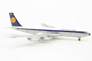 Alternative view of Boeing 707-320 Lufthansa Cargo D-ABUO Aeroclassics 1:400
