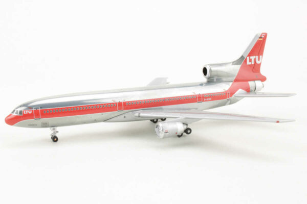 Lockheed L-1011 LTU D-AERC Bluebox 1:400 – Bild 3