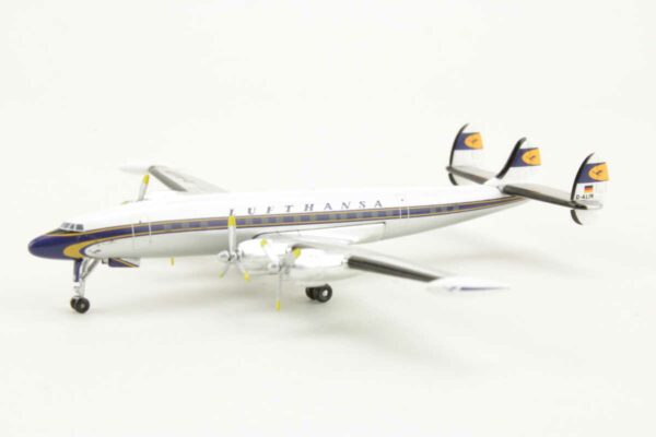 Lockheed L-1049 Super Constellation Lufthansa D-ALIN Aeroclassics 1:400 – Bild 3