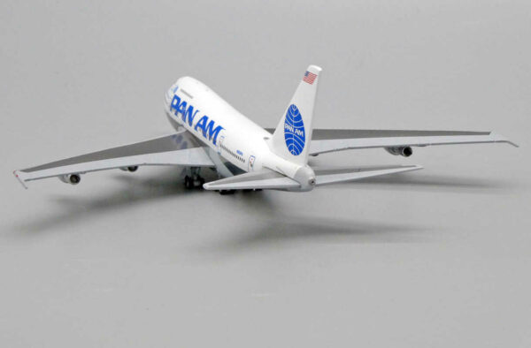 Boeing 747SP Pan Am N533PA JC Wings EW474S003 1:400 – Bild 9