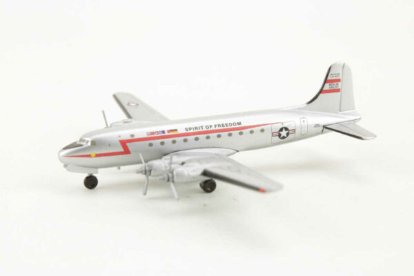 Douglas DC-4 USAF "Spirit of Freedom" Herpa 512022 White Box 1:500 – Bild 3