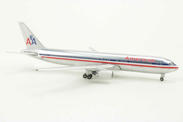 Boeing 767-300ER American Airlines N390AA Gemini Jets GJAAL326 1:400 – Bild 2