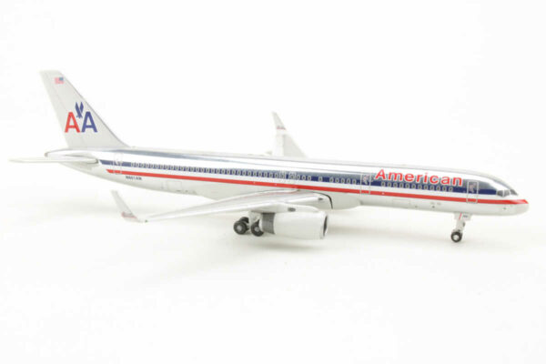 Boeing 757-200 American Airlines N601AN Gemini Jets GJAAL327 1:400 – Bild 2