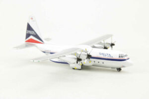 Alternative view of Lockheed L-382B Delta Air Lines N9268R Gemini Jets GJDAL528 1:400