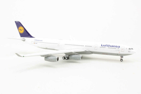 Airbus A340-300 Lufthansa "Passau" D-AIFE Gemini Jets GJDLH1226 1:400 – Bild 2