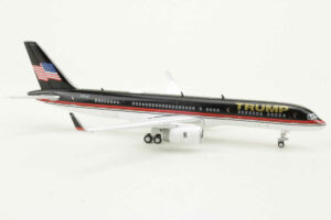 Alternative view of Boeing 757-200 TRUMP N757AF Gemini Jets GJTRU2171 1:400