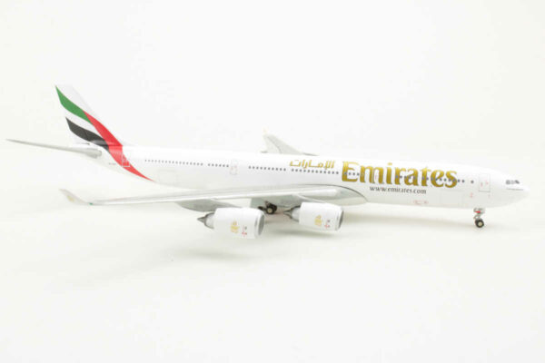 Airbus A340-500 Emirates A6-ERE Gemini Jets GJUAE1243 1:400 – Bild 2