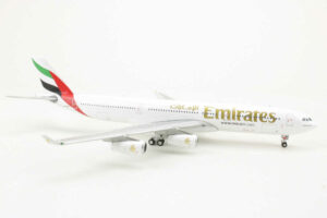 Alternative view of Airbus A340-300 Emirates A6-ERM Gemini Jets GJUAE1284 1:400