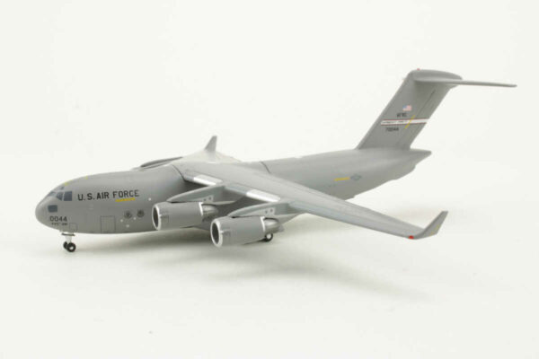 Boeing C-17 Globemaster III United States Air Force USAF Wright-Patt AFB Gemini Macs GMUSA050 1:400 – Bild 3