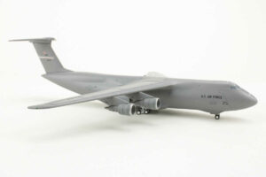Alternative view of Lockheed C-5 Galaxy USAF Wright Patterson Ohio 00457 Gemini Macs GMUSA056 1:400