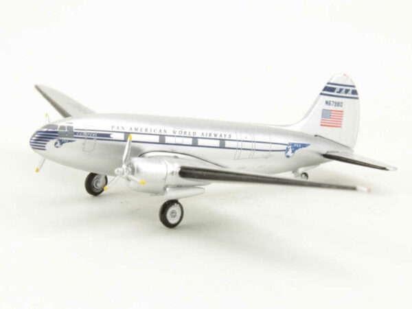 Curtiss C-46 "Commando" Pan American World Airways N67980 Aeroclassics 1:400 – Bild 3