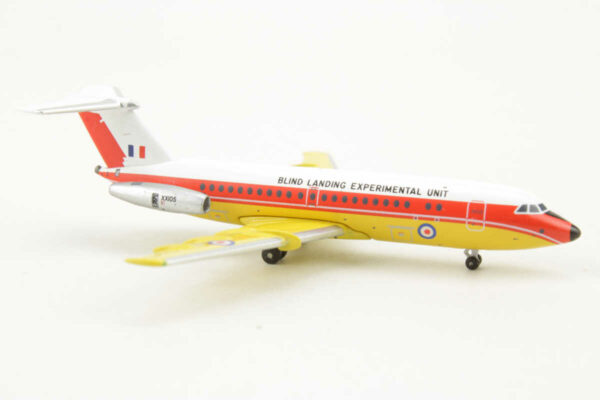 Set 2pcs BAC One-Eleven Royal Air Force XX105 / XX919 Aeroclassics 1:400 – Bild 2