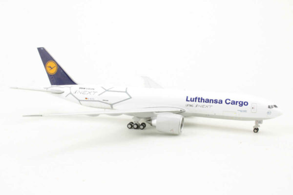 Boeing 777-200LRF Lufthansa Cargo D-ALFE JC Wings XX4076 1:400 – Bild 2