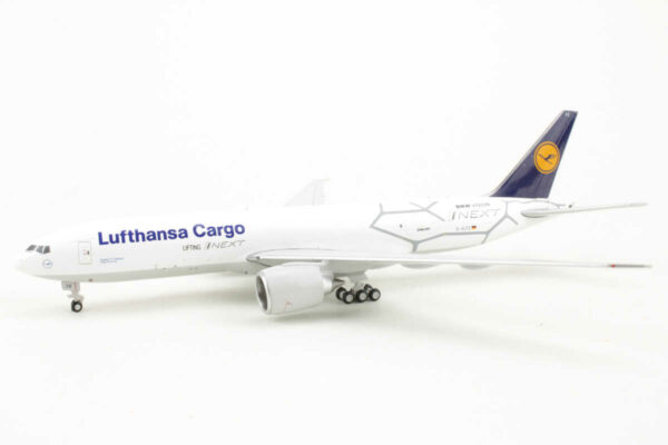 Boeing 777-200LRF Lufthansa Cargo D-ALFE JC Wings XX4076 1:400 – Bild 3