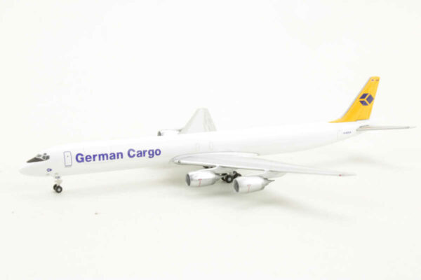 Douglas DC-8-73F German Cargo D-ADUA Herpa 518673 1:500 – Bild 3