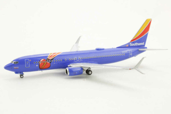 Boeing 737-800 Southwest Airlines N8681M NG Models 58238 1:400 – Bild 3
