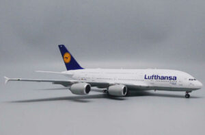 Alternative view of Airbus A380-800 Lufthansa D-AIMK JC Wings EW4388013 1:400