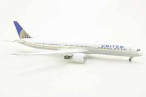 Alternative view of Boeing 787-10 United Airlines N7879I Gemini Jets GJUAL1785 1:400