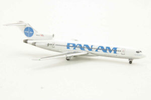Alternative view of Boeing 727-200 Pan Am "Billboard" N567PE Inflight500 IF5722003 1:500