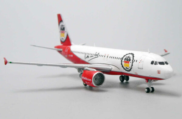 Airbus A320 Air Berlin "Fan Force One" D-ABFK JC Wings LH4096 1:400 – Bild 12