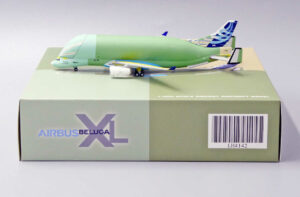 Airbus A330-700L Beluga XL "Bare Metal" F-WBXL JC Wings LH4142 1:400