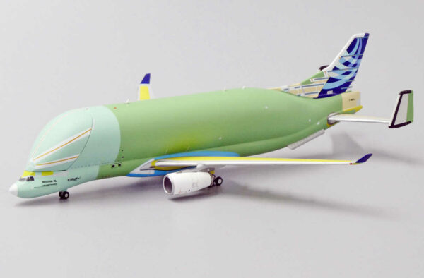 Airbus A330-700L Beluga XL "Bare Metal" F-WBXL JC Wings LH4142 1:400 – Bild 3