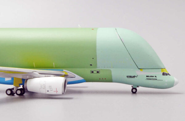 Airbus A330-700L Beluga XL "Bare Metal" F-WBXL JC Wings LH4142 1:400 – Bild 10
