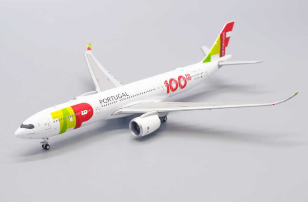 Airbus A330neo TAP Air Portugal "First to fly" CS-TUI JC Wings LH4156 1:400 – Bild 3
