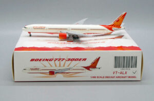 Boeing 777-300ER Air India VT-ALX "Flaps down" JC Wings LH4191A 1:400