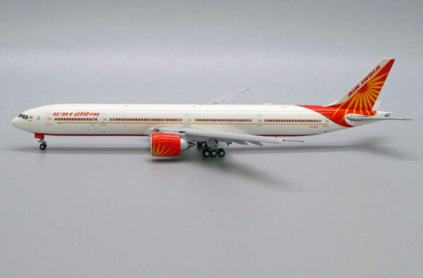 Boeing 777-300ER Air India VT-ALX "Flaps down" JC Wings LH4191A 1:400 – Bild 5