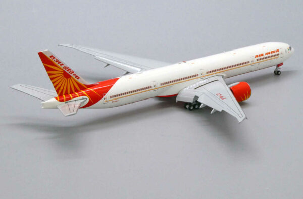 Boeing 777-300ER Air India VT-ALX "Flaps down" JC Wings LH4191A 1:400 – Bild 12