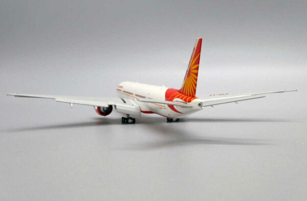Boeing 777-300ER Air India VT-ALX "Flaps down" JC Wings LH4191A 1:400 – Bild 10