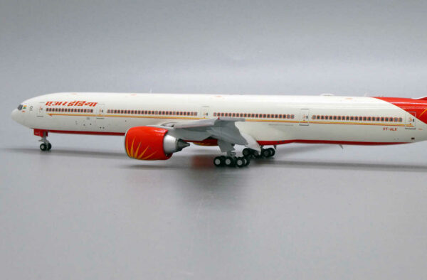 Boeing 777-300ER Air India VT-ALX "Flaps down" JC Wings LH4191A 1:400 – Bild 9