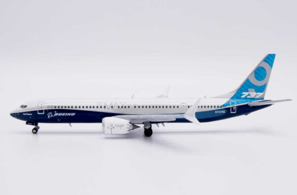 Boeing 737 MAX 9 Boeing House Colors N7379E JC Wings LH4291 1:400 – Bild 6