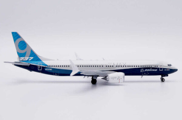 Boeing 737 MAX 9 Boeing House Colors N7379E JC Wings LH4291 1:400 – Bild 5