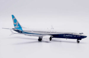 Boeing 737 MAX 9 Boeing House Colors N7379E JC Wings LH4291 1:400