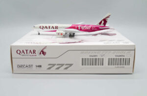Boeing 777-200LR Qatar Airways "World Cup Livery" A7-BBI JC Wings XX40011 1:400